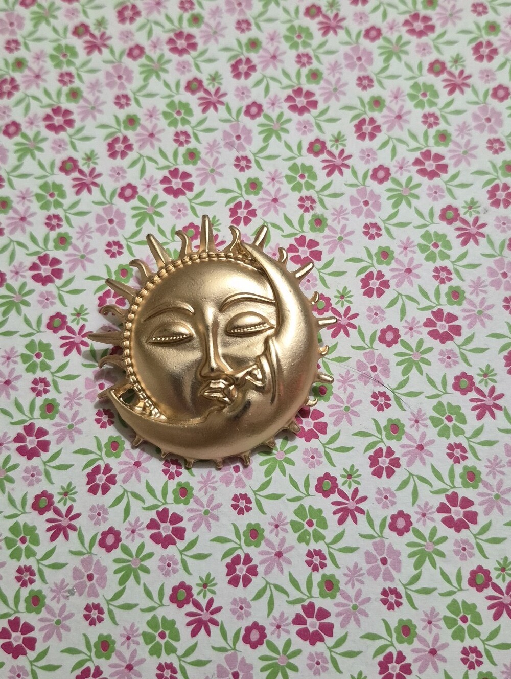 Gold Tone Sun And Moon Brooch